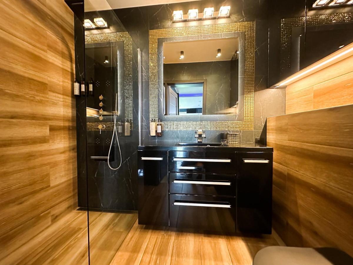 Luxury Z Duzym Tarasem - Park Apartment Posen