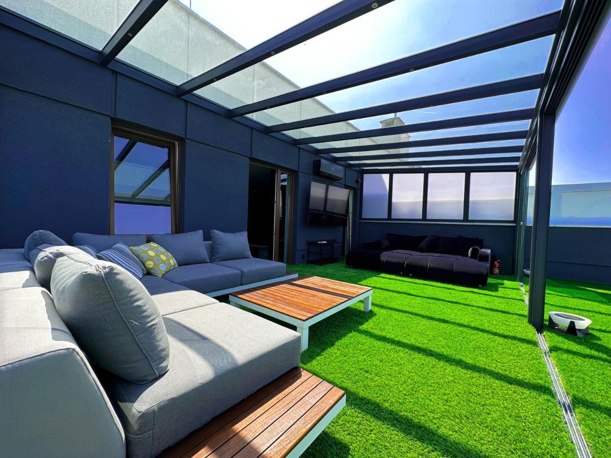 Luxury Z Duzym Tarasem - Park Apartment Posen